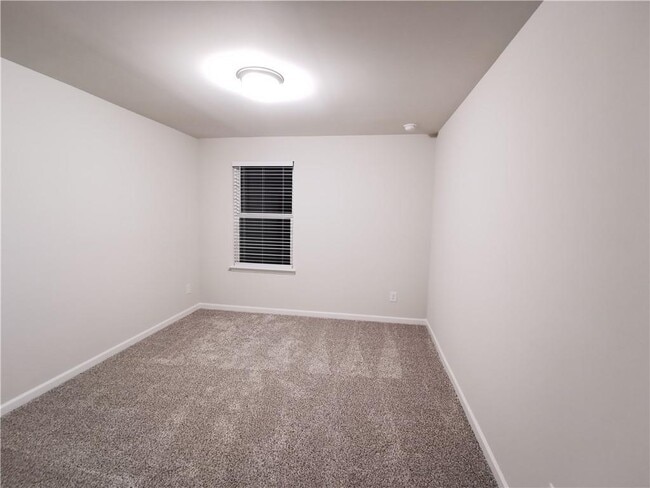 Building Photo - 6025 White Sycamore Pl