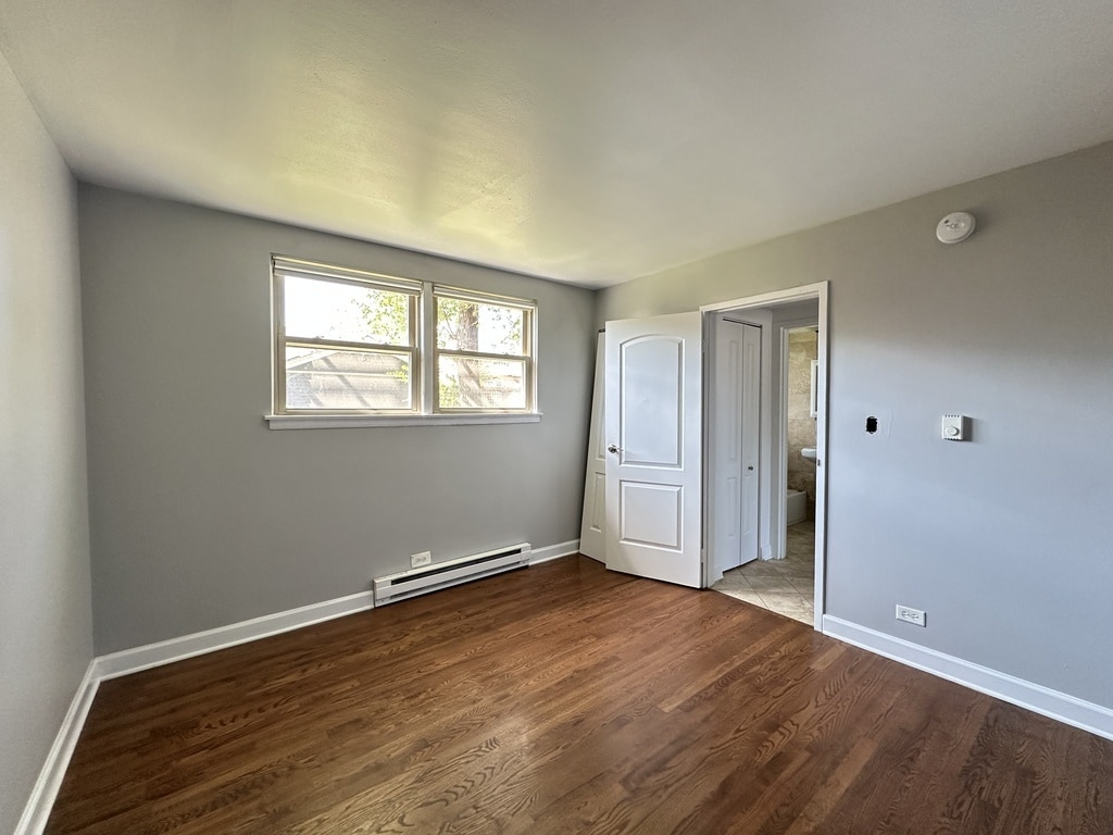 Building Photo - 7632.5 N Milwaukee Ave