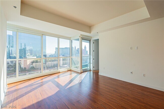 Building Photo - 4525 Dean Martin Dr