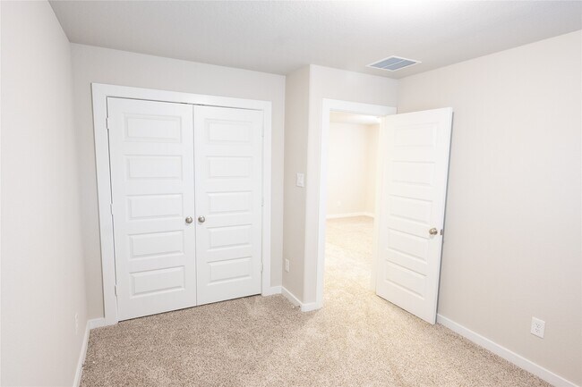 Building Photo - 17549 Rosette Grass Dr