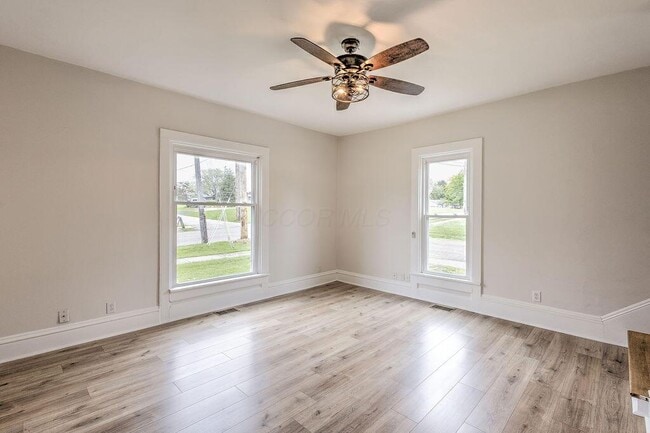 Building Photo - 291 S Main St