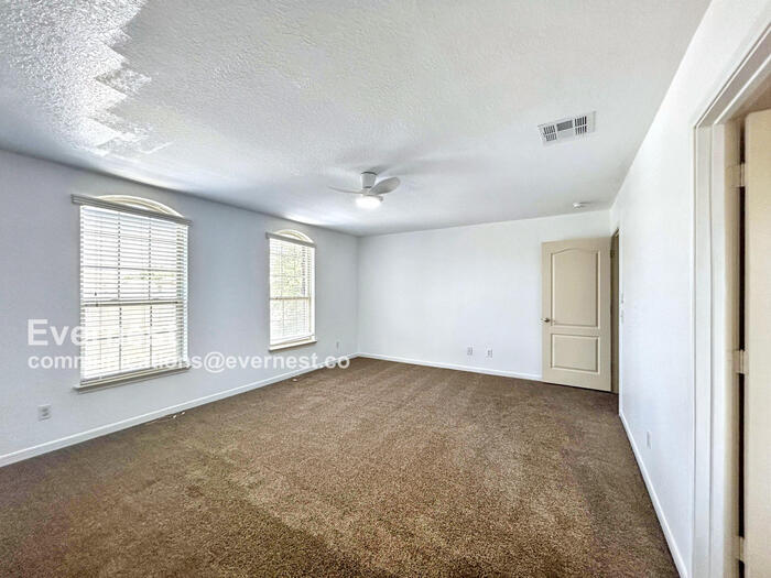 Building Photo - 3510 Penta Fields