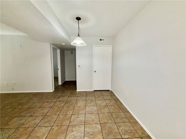 Building Photo - 7885 W Flamingo Rd