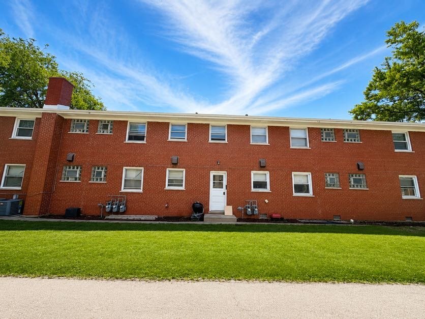 Building Photo - 955 Elder Rd