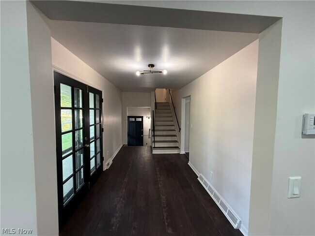 Building Photo - 6939 Highland Dr