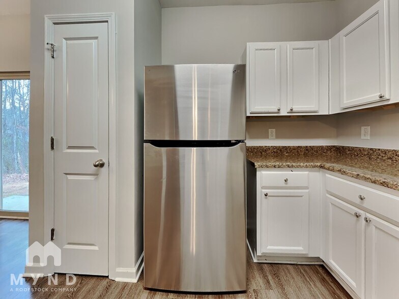 Building Photo - 62 Trotter Ct