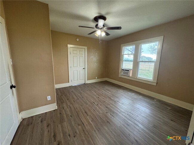 Building Photo - 1451 Old Seguin Luling Rd