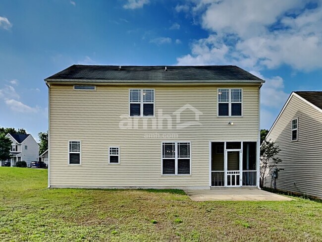 Building Photo - 209 Haywood Ln