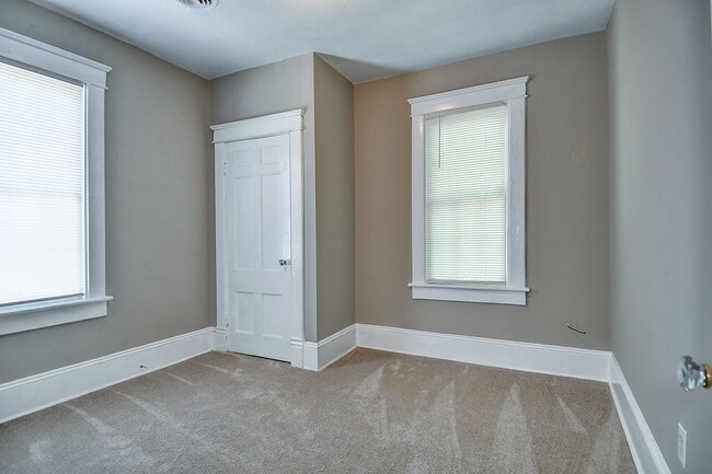 Building Photo - FOR RENT  - NORFOLK / ODU AREA