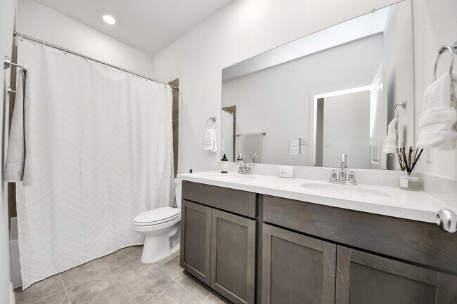 Building Photo - 21811 Tallulah River Dr