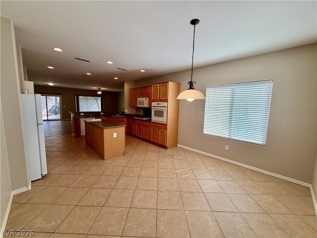 Building Photo - 2168 Sawtooth Mountain Dr