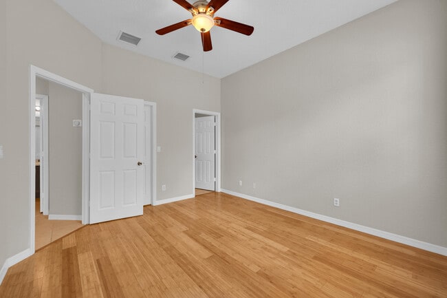 Building Photo - 4851 Bonsai Cir