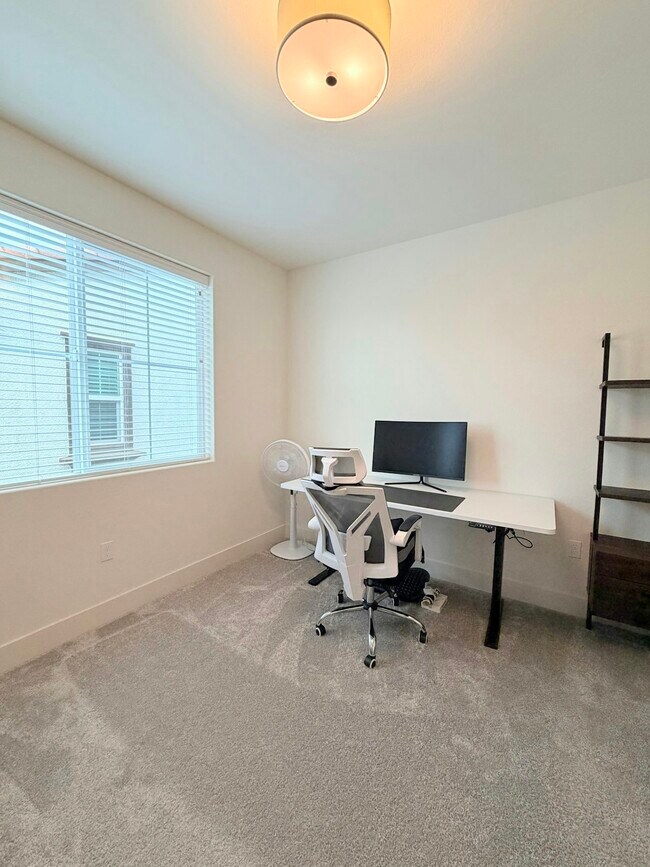 Building Photo - 6734 Ishan St