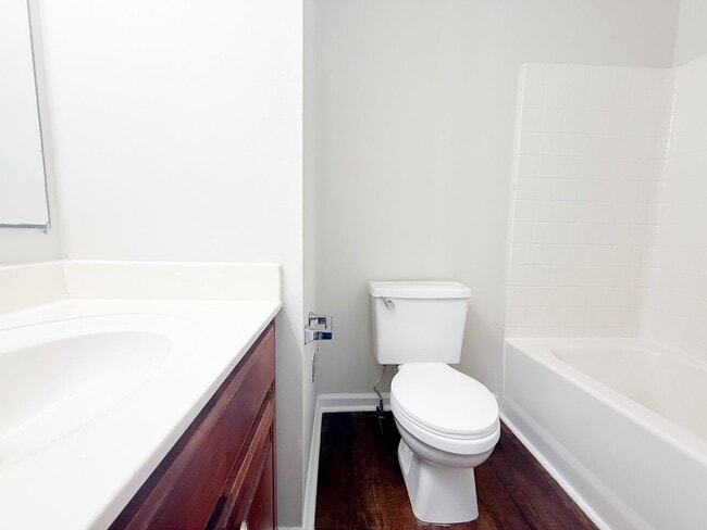 Building Photo - 430 W Stevens St