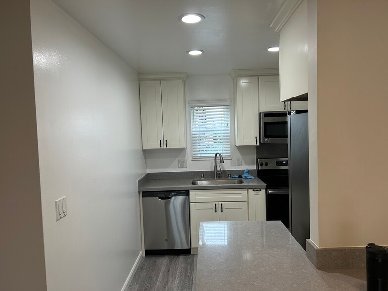 Kitchen - 250 Chilpancingo Pky