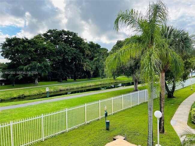 Building Photo - 15551 SW 104th Terrace