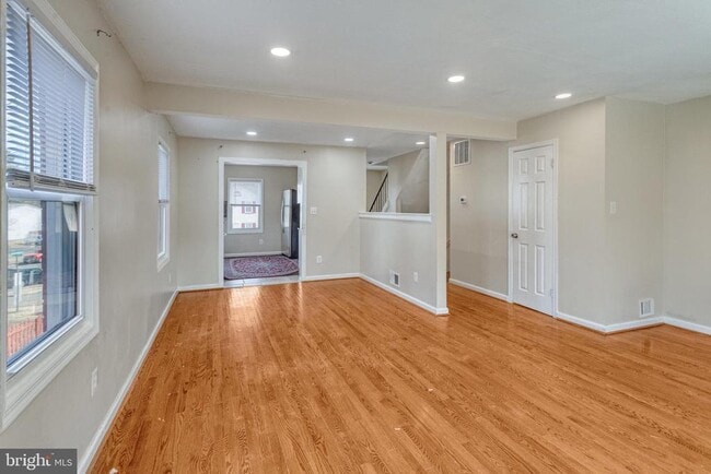 Building Photo - 2900 Williamsburg Ct