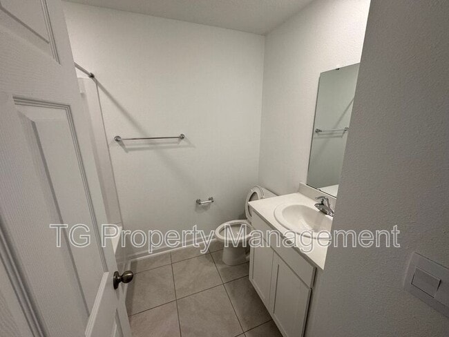 Building Photo - 109 Montellano Rd