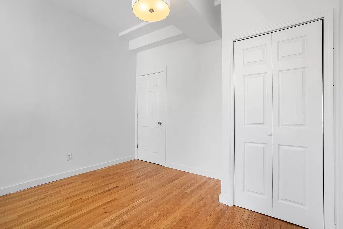 Building Photo - 102 Fulton St