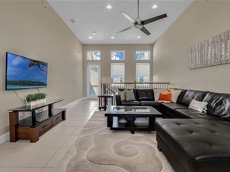 Building Photo - 13738 Walcott Avenue