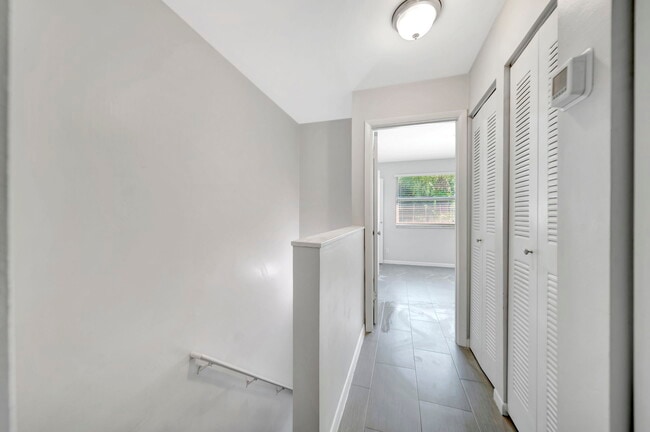 Building Photo - 1997 NE 15th Ave