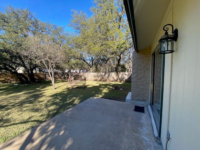 Building Photo - 9404 Shady Oaks Dr