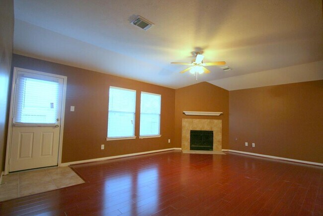 Building Photo - 3119 Myrtle Ranch Dr