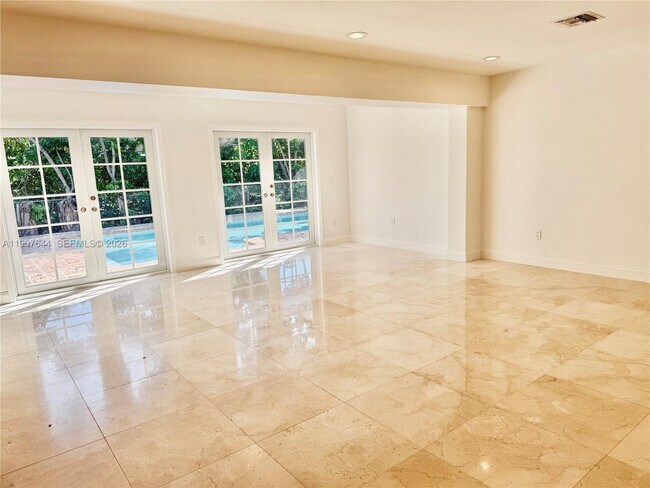 Building Photo - 12525 Bernal St