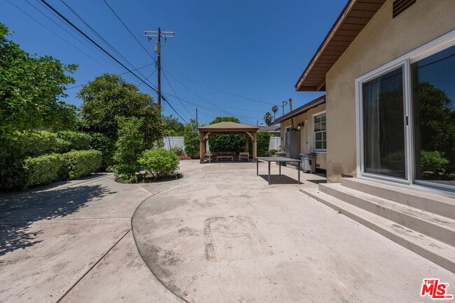 Building Photo - 10731 Gothic Ave