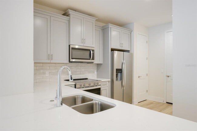 Building Photo - 408 Finn Wy