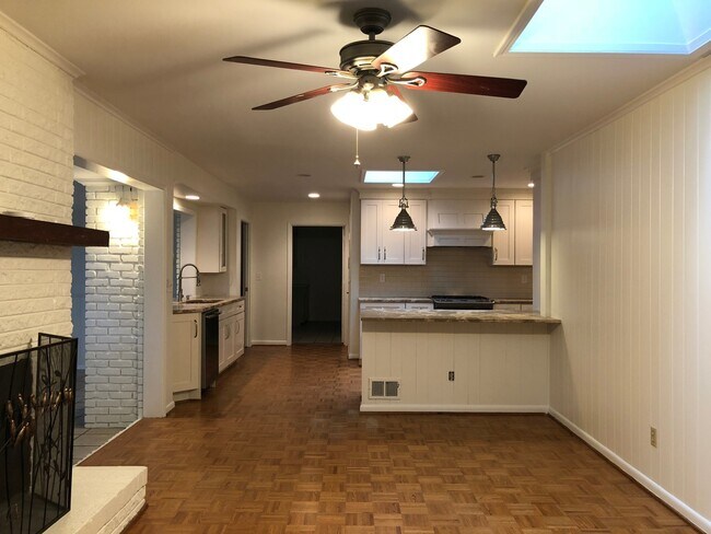 Building Photo - Renovated Brick Ranch in Oak Grove School District - Convenient to Emory & CDC