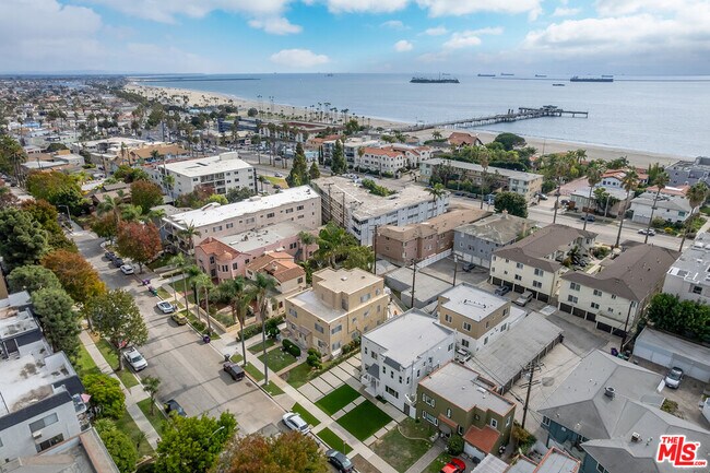 Building Photo - 3626 E 1st St