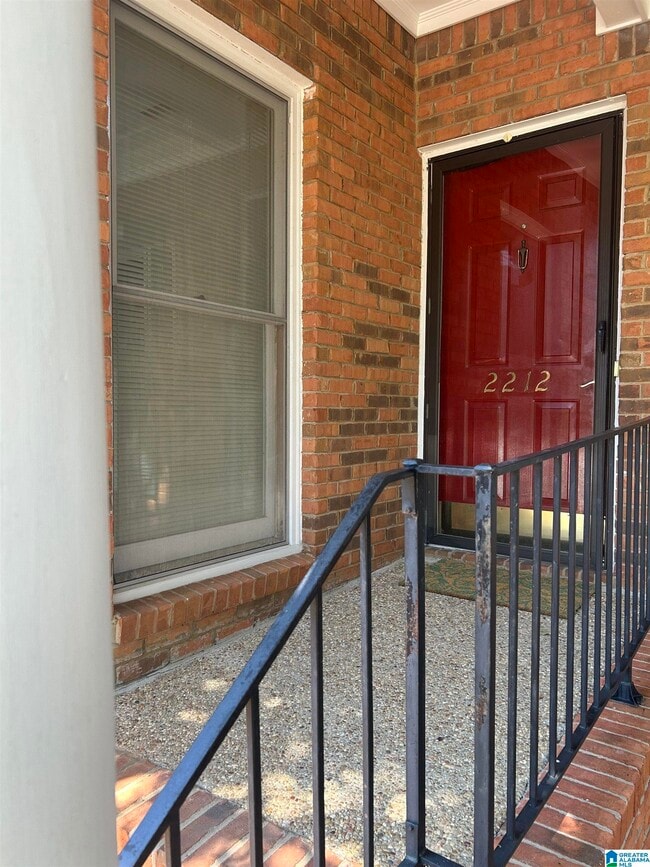 Building Photo - 2212 Ascot Ln