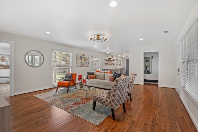 Building Photo - 6513 Malvey Ave