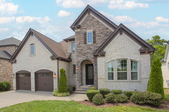 Building Photo - 2024 Albatross Way