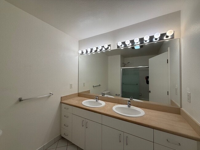 Building Photo - 2 Bedrooms / 2 Bathrooms – Corner Unit at Ocean Village Plaza