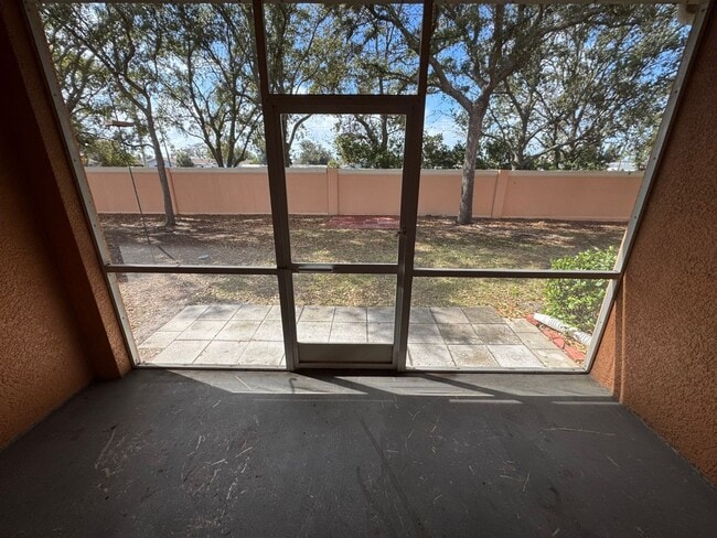 Building Photo - Must see! 2 bed / 3 bath townhouse in Palmetto