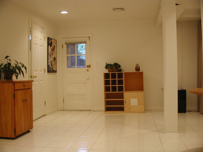 Building Photo - 5820 16th St NW