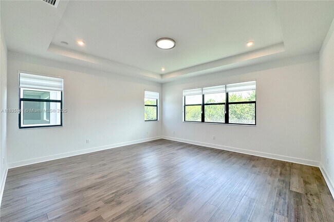 Building Photo - 2662 NW 87th Ter