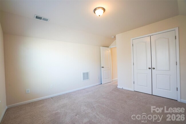 Building Photo - 5904 Stirlingshire Ct