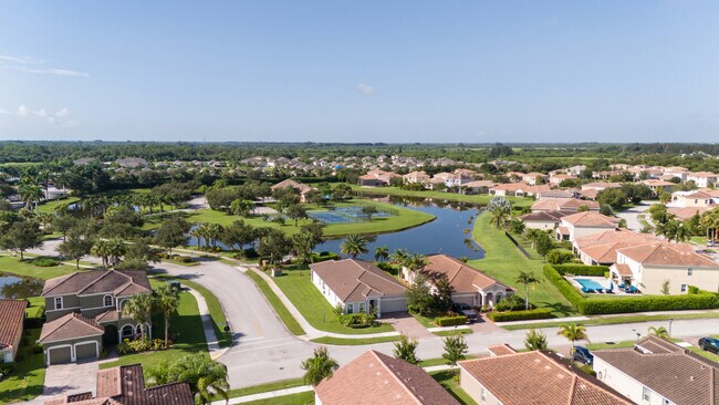 Building Photo - 1769 Berskshire