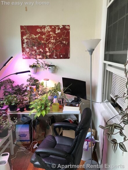 Building Photo - 14 Centre St