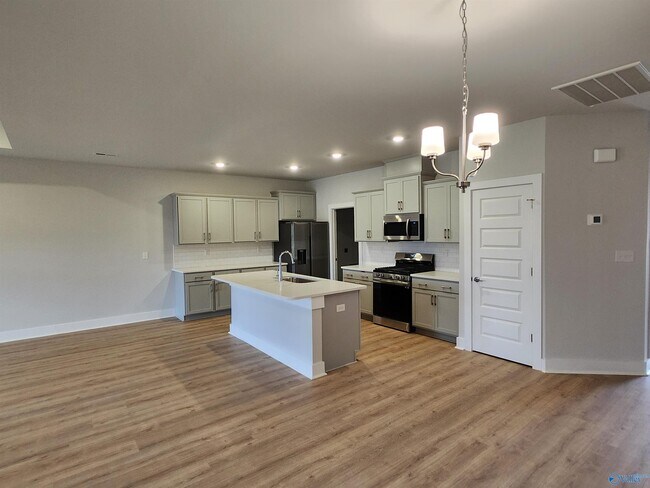 Building Photo - 111 Little Britain St
