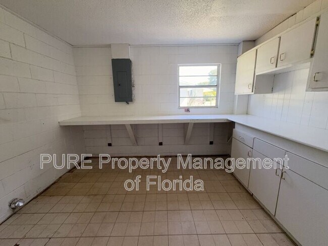 Building Photo - 12300 SE 128th Ct