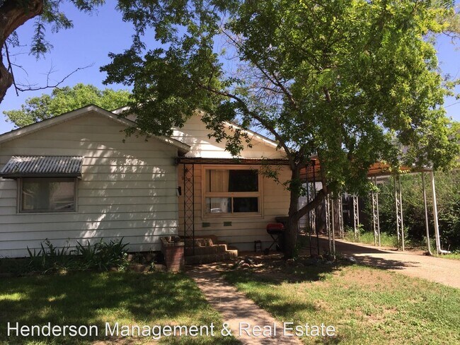 Primary Photo - 3 br, 2 bath House - 900 N. Garfield Ave
