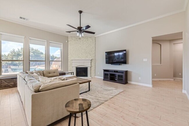 Building Photo - 21808 Esmeralda Dr