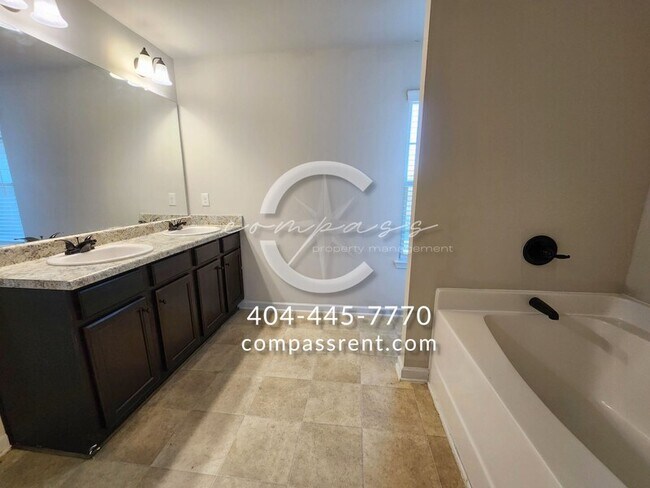 Building Photo - 1002 Mcconaughy Ct