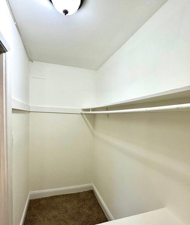 Building Photo - 12705 Dara Dr