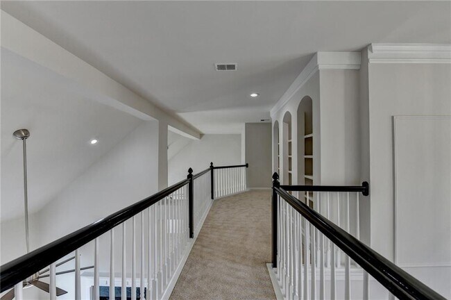 Building Photo - 6415 Sterling Dr