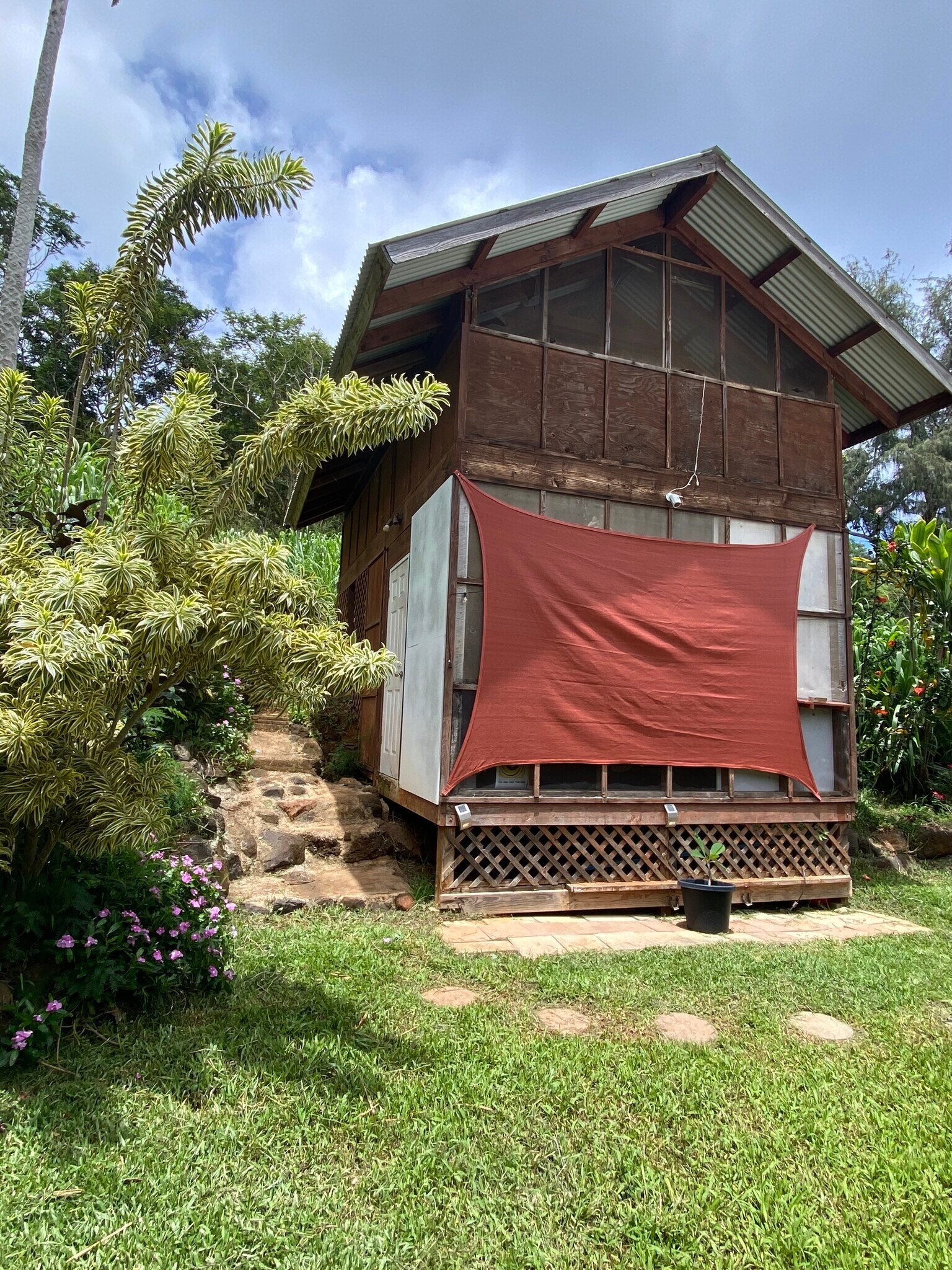 Building Photo - 4660 Hauaala Rd